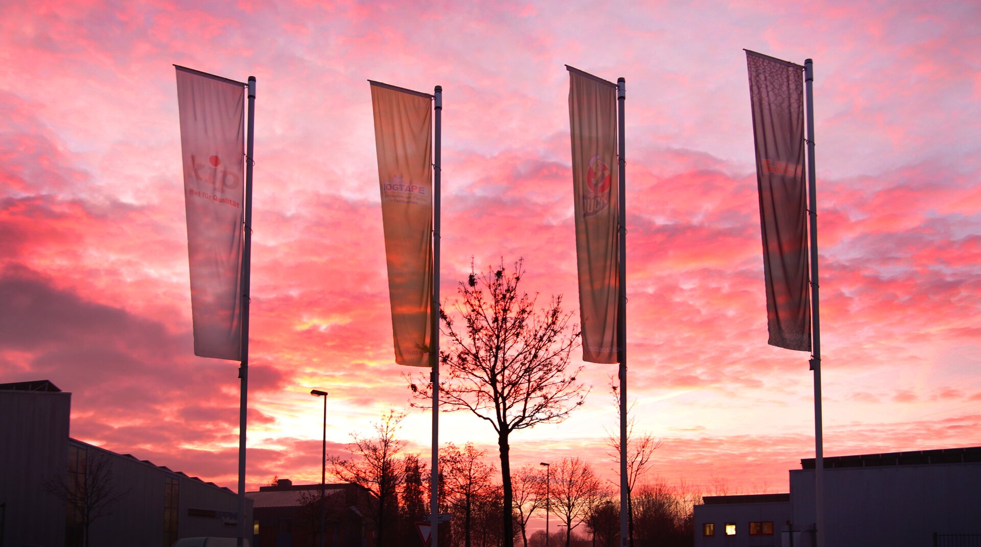 Kip GmbH Gebäude im Sonnenaufgang